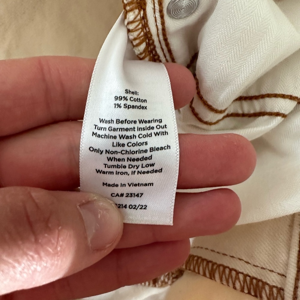 Talbots everyday relaxed white Jeans - Picture 4 of 5